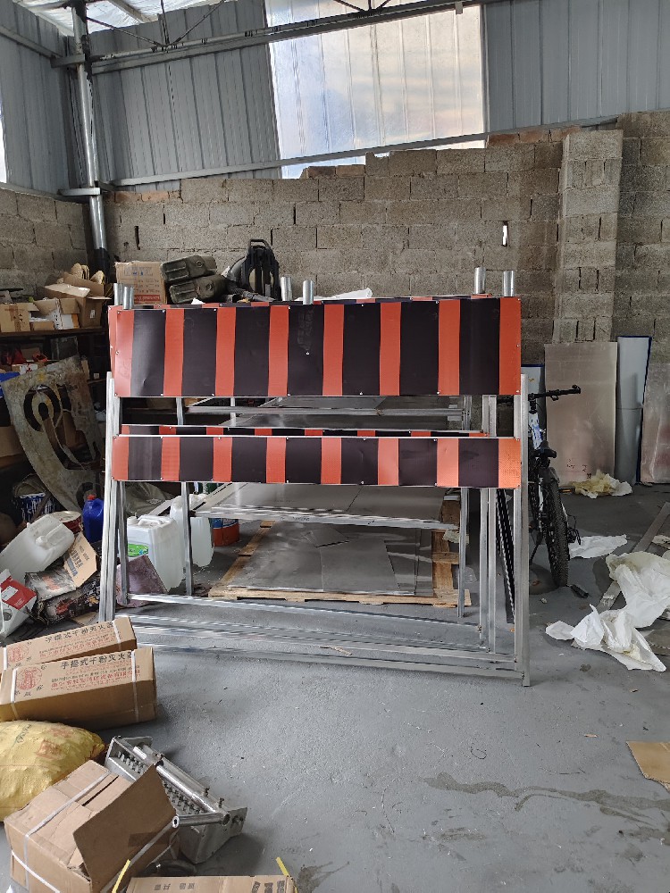 道路施工标志牌的作用